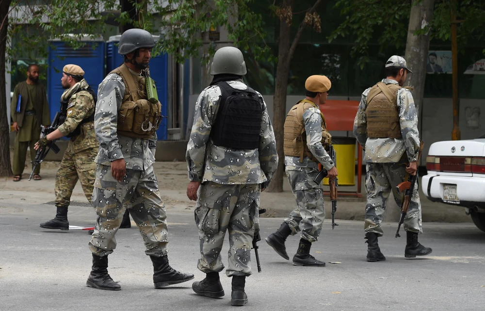 Lực lượng an ninh phong tỏa hiện trường một vụ tấn công ở Kabul, Afghanistan, ngày 8/5/2019. (Ảnh: AFP/TTXVN)