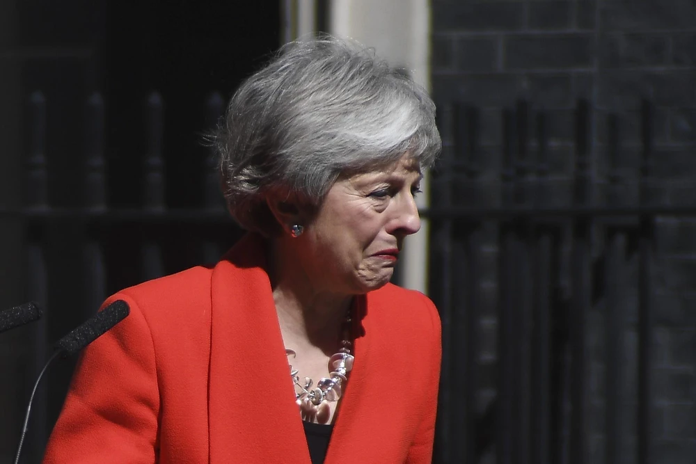 Thủ tướng Anh Theresa May chính thức đệ đơn từ chức. (Ảnh: THX/TTXVN)