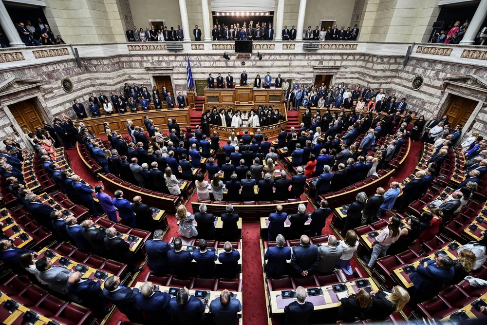 Các nghị sỹ tham dự lễ tuyên thệ nhậm chức tại Quốc hội Hy Lạp ở thủ đô Athens ngày 17/7/2019. (Ảnh: AFP/TTXVN)