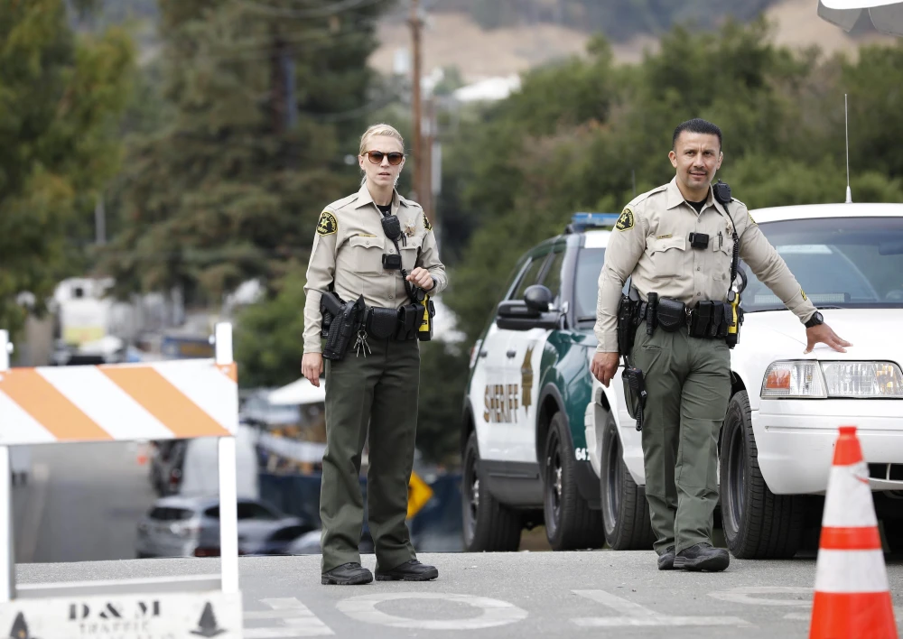 Cảnh sát gác tại hiện trường vụ xả súng tại Gilroy, California, Mỹ, ngày 29/7/2019. (Ảnh: THX/ TTXVN)
