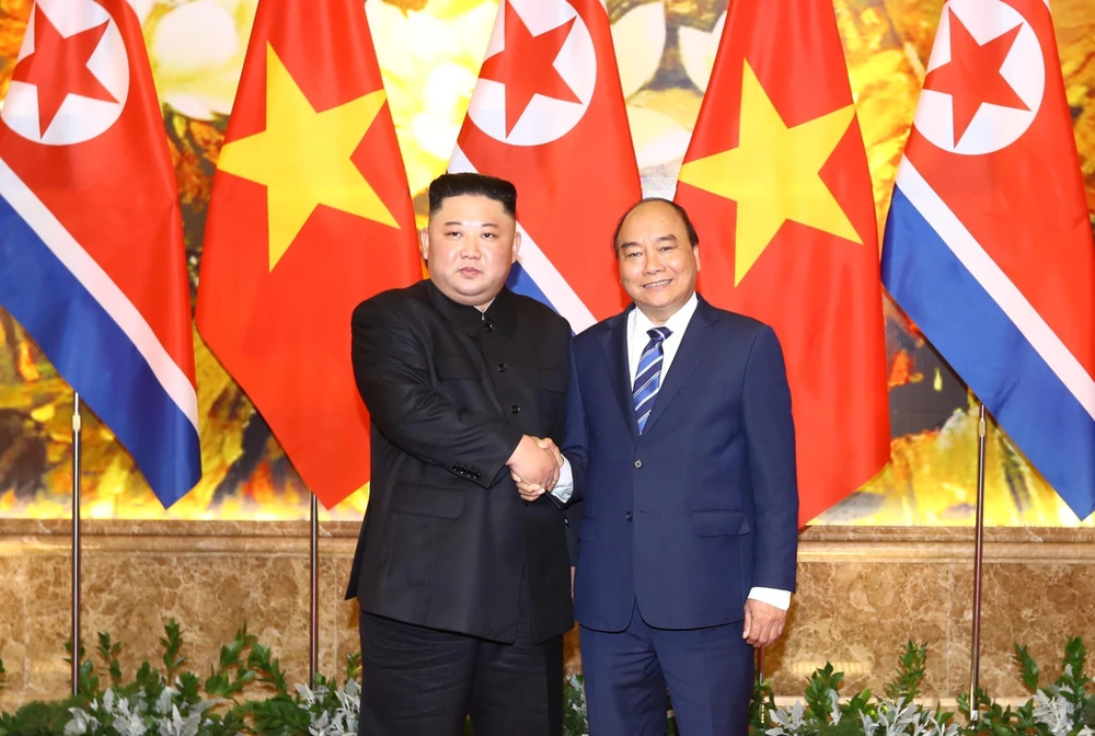 Nhà lãnh đạo Triều Tiên Kim Jong-un gặp Thủ tướng Nguyễn Xuân Phúc trong chuyến thăm hữu nghị chính thức Việt Nam ngày 1/3/2019. (Ảnh: Thống Nhất-TTXVN)