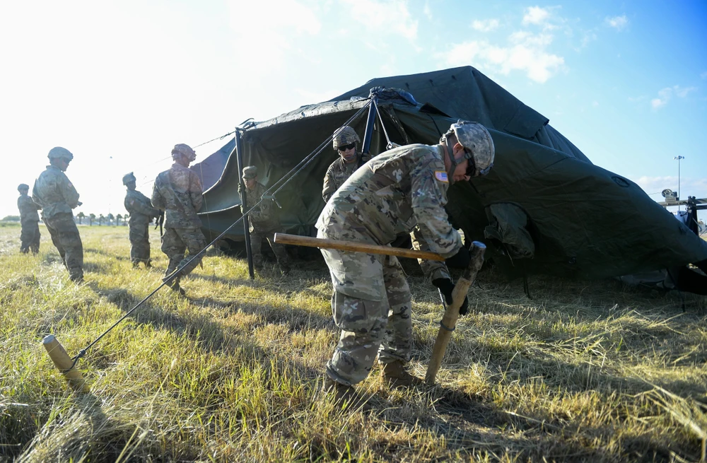 Binh sỹ Mỹ tại một căn cứ quân sự ở Fort Riley, bang Kansas, Mỹ. (Ảnh: AFP/TTXVN)