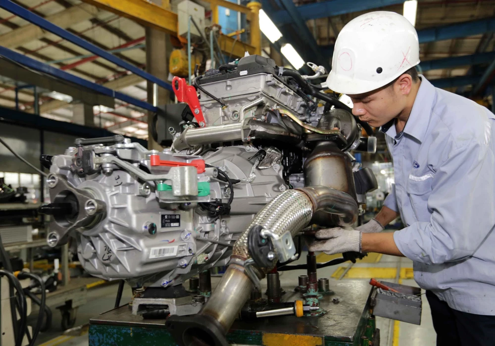 Công nghiệp chế biến, sản xuất xe có động cơ đã đóng góp lớn cho chỉ số phát triển của ngành công nghiệp Việt Nam. (Ảnh: Trần Việt/TTXVN)