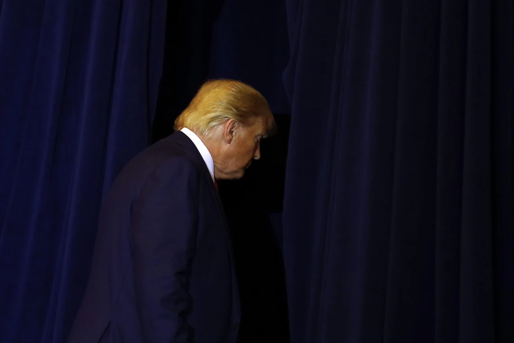 Tổng thống Mỹ Donald Trump rời một cuộc họp báo tại New York ngày 25/9/2019. (Ảnh: THX/TTXVN)