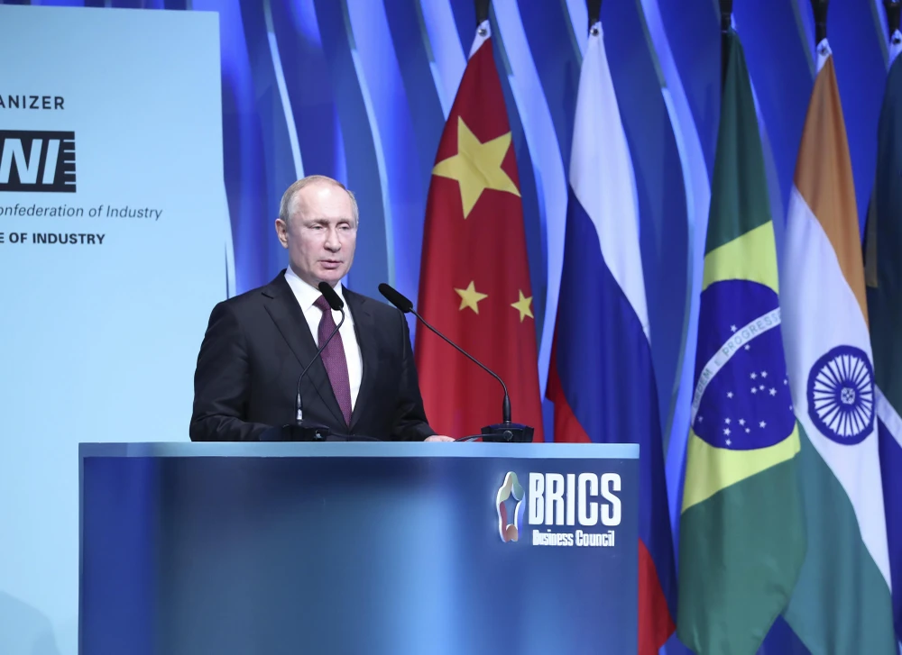 Tổng thống Nga Vladimir Putin phát biểu tại Diễn đàn doanh nghiệp BRICS ở Brasilia, Brazil, ngày 13/11/2019. (Ảnh: THX/TTXVN)