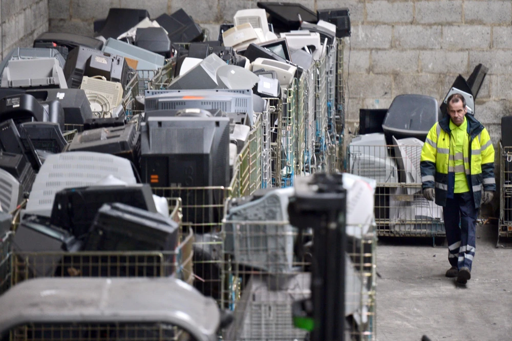 Rác thải điện tử ở Ploufragan, miền tây Pháp. (Ảnh: AFP/TTXVN)