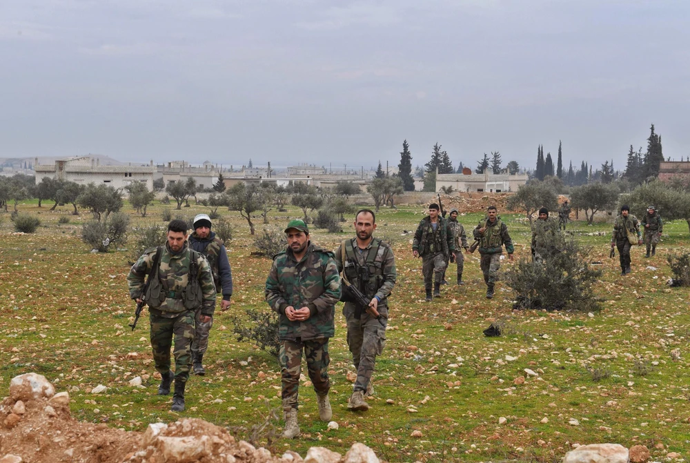 Binh sỹ Syria tiến vào thị trấn Tal Toukan, tỉnh Idlib ngày 5/2/2020. (Ảnh: AFP/TTXVN)
