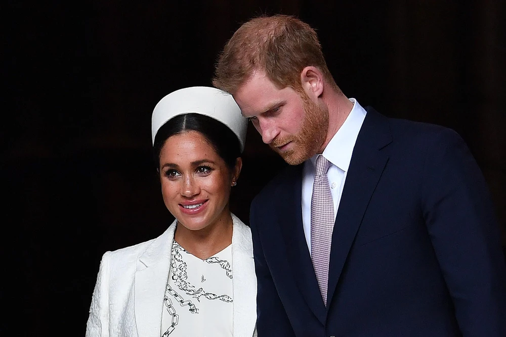 Khó khăn mới của vợ chồng Harry-Meghan sau khi rời Hoàng gia Anh | Vietnam+  (VietnamPlus)