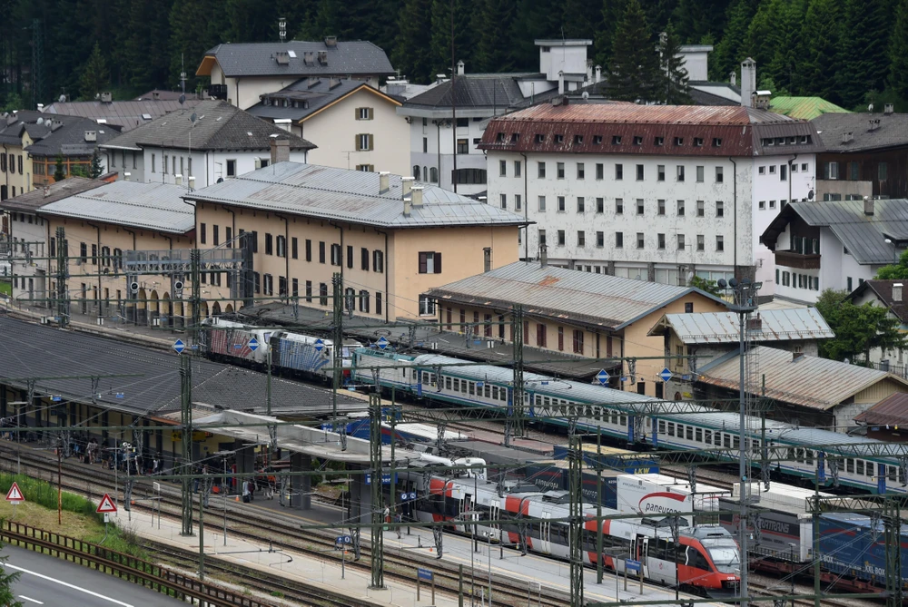 Áo đã dừng dịch vụ đường sắt qua đèo Brenner trên dãy Alps nối với Italy để ngăn chặn dịch COVID-19. (Nguồn: AFP/TTXVN) 