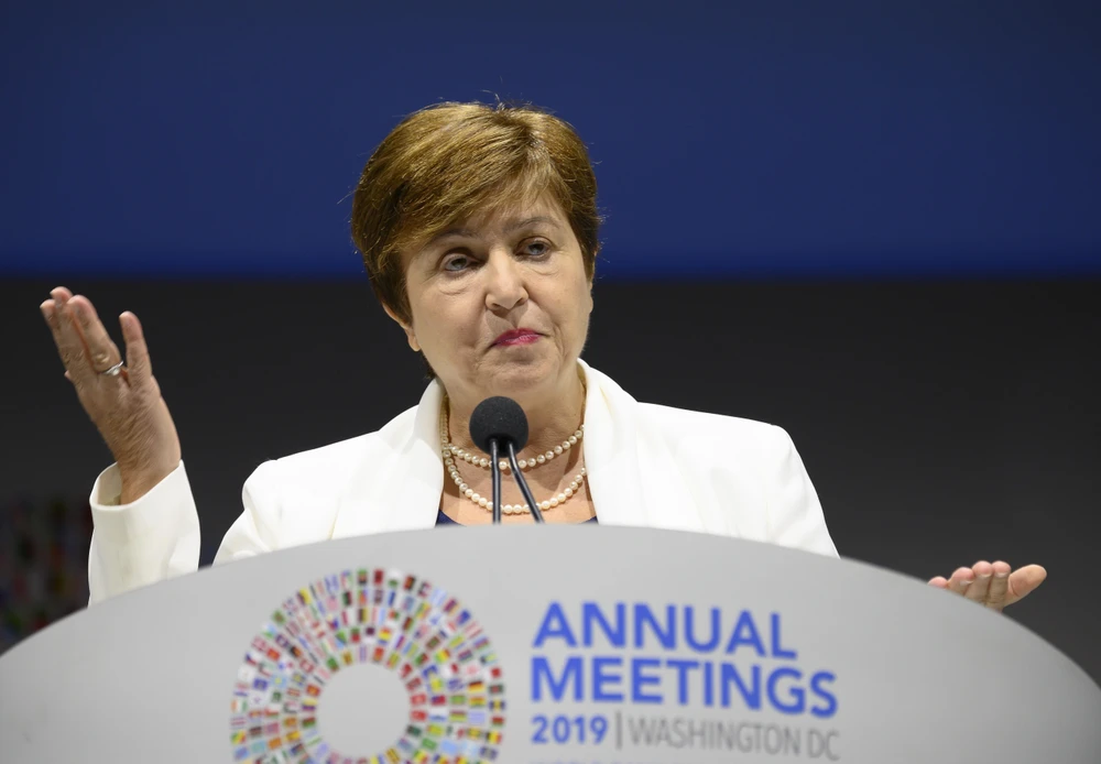 Tổng Giám đốc IMF - bà Kristalina Georgieva phát biểu tại Hội nghị thường niên Quỹ Tiền tệ Quốc tế (IMF) và Ngân hàng Thế giới (WB) ở Washington, DC,Mỹ, ngày 18/10. (Ảnh: AFP/TTXVN)