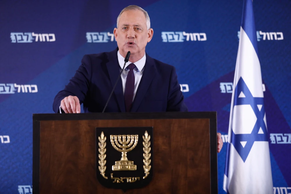 Chủ tịch đảng Xanh-Trắng của Israel, ông Benny Gantz, phát biểu tại thành phố Ramat Gan ngày 7/3/2020. (Ảnh: THX/TTXVN)