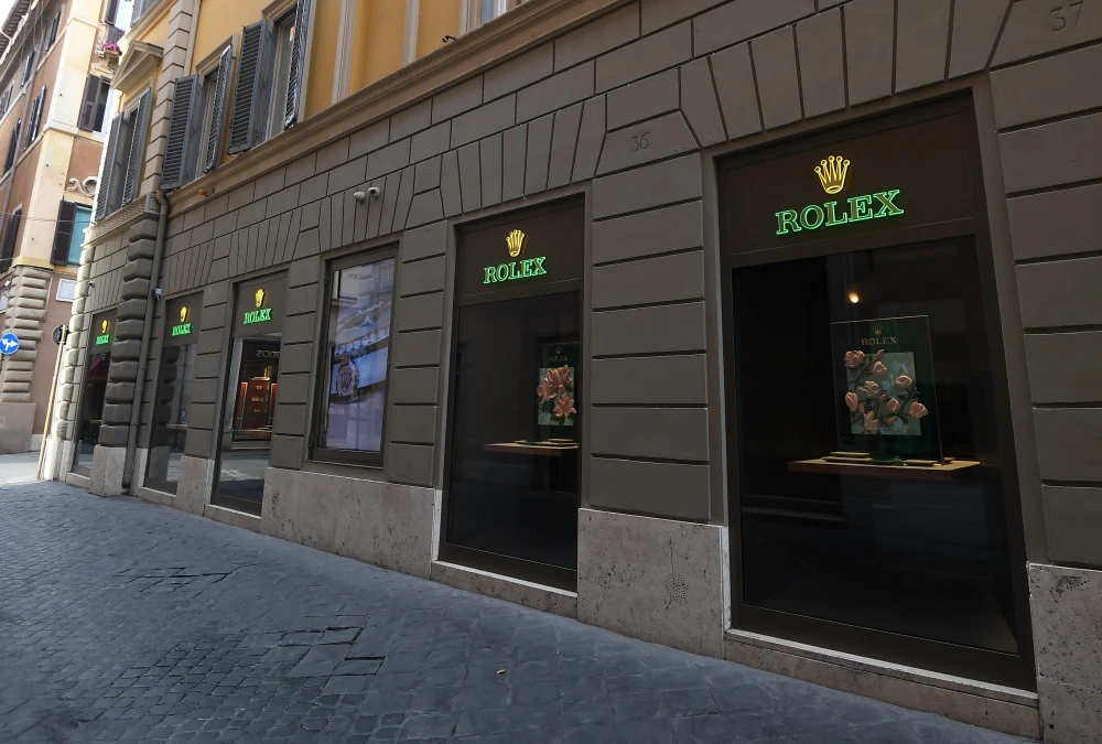 Một cửa hàng tại Rome, Italy, đóng cửa ngày 12/3/2020, trong bối cảnh dịch COVID-19 lan rộng. (Ảnh: THX/TTXVN)