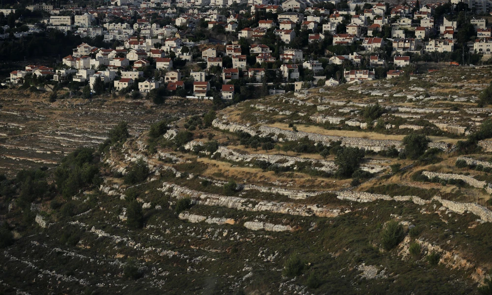 Khu định cư Do thái Givat Zeev của Israel ở gần thành phố Ramallah, Bờ Tây ngày 10/6/2020. (Ảnh: AFP/TTXVN)