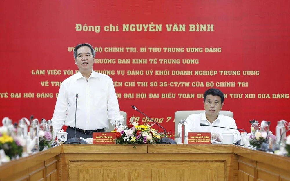 Ông Nguyễn Văn Bình, Trưởng Ban Kinh tế Trung ương phát biểu. (Ảnh: Dương Giang/TTXVN)