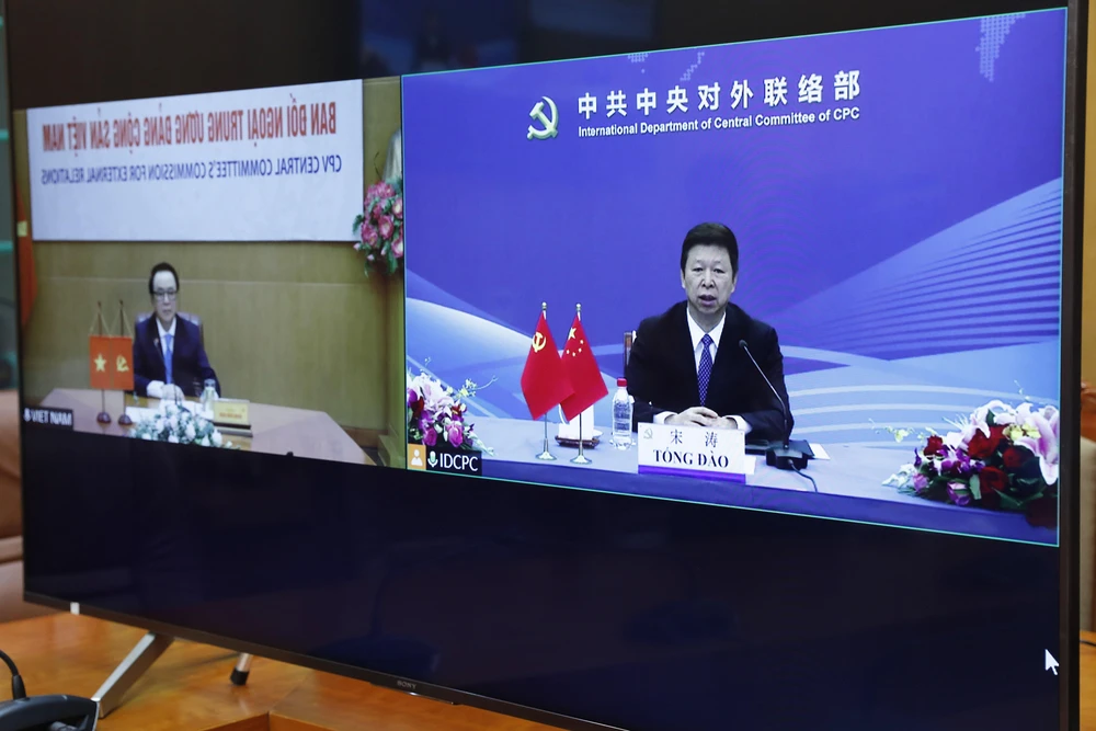 Trưởng Ban Liên lạc Đối ngoại Trung ương Đảng Cộng sản Trung Quốc, Tống Đào phát biểu tại đầu cầu Trung Quốc. (Ảnh: Dương Giang/TTXVN)