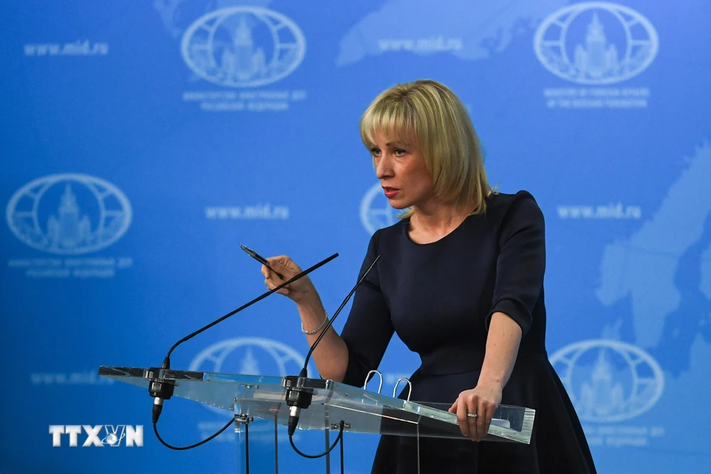 Người phát ngôn Bộ Ngoại giao Nga Maria Zakharova trong cuộc họp báo tại Moskva. (Ảnh: AFP/TTXVN)