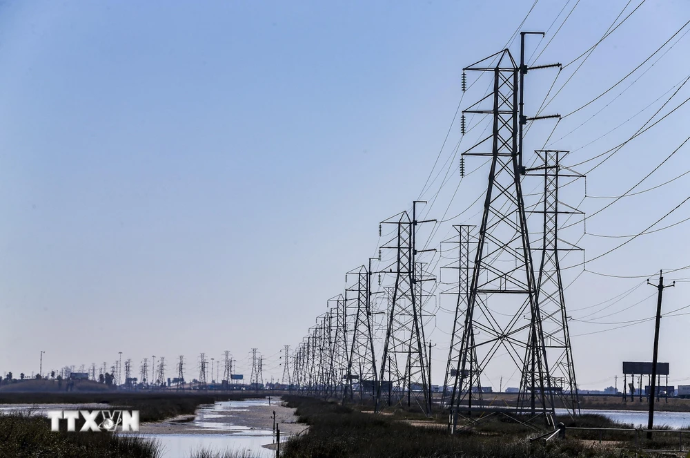 Mạng lưới điện tại bang Texas, Mỹ. (Ảnh: AFP/TTXVN)