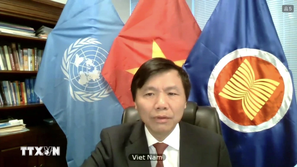Đại sứ Đặng Đình Quý - Trưởng Phái đoàn đại diện thường trực Việt Nam tại Liên hợp quốc ở New York, Mỹ. (Ảnh: Hữu Thanh/TTXVN)