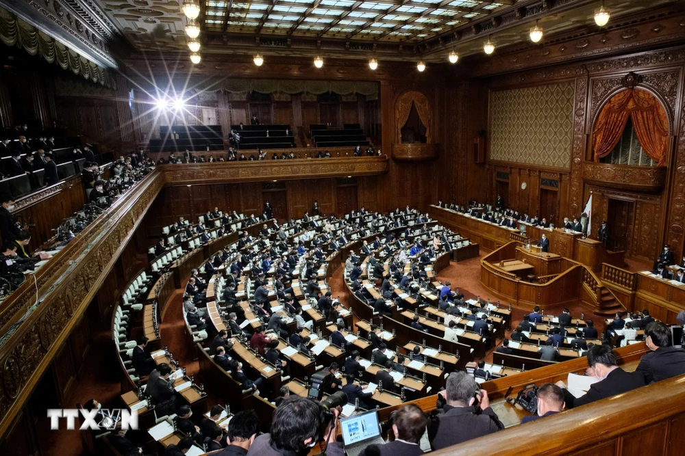 Quang cảnh phiên họp Hạ viện Nhật Bản ở thủ đô Tokyo ngày 18/1/2021. (Ảnh: AFP/TTXVN)