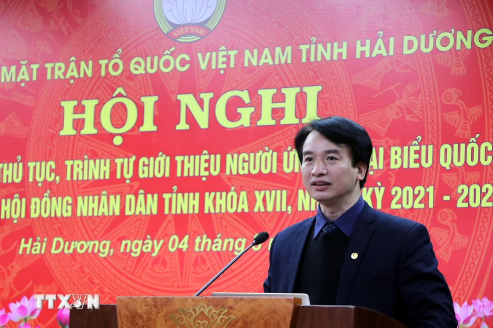 Chủ tịch Ủy ban MTTQ Việt Nam tỉnh Hải Dương Nguyễn Đức Tuấn phát biểu tại hội nghị. (Ảnh: Mạnh Tú/TTXVN)