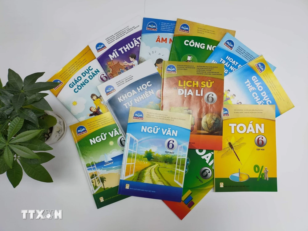 Bộ sách "Chân trời sáng tạo" lớp 6 của NXB Giáo dục Việt Nam. (Ảnh: TTXVN phát)