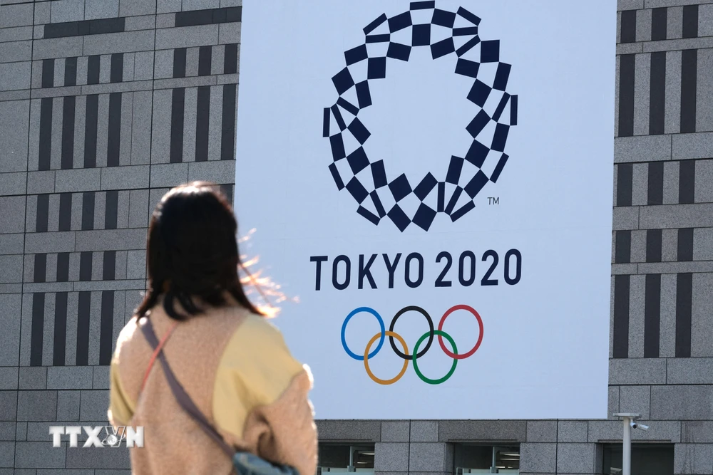 Biểu tượng Thế vận hội mùa Hè Tokyo 2020 tại Tokyo, Nhật Bản. (Ảnh: AFP/TTXVN)