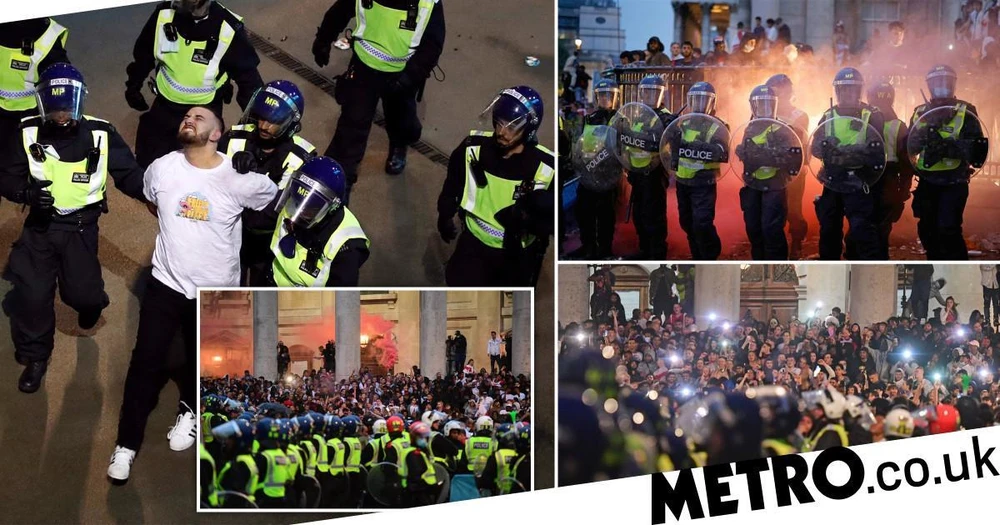 Cảnh sát London đã thực hiện hàng chục vụ bắt giữ khi bạo lực và bất ổn bùng phát trong trận chung kết EURO 2020 giữa Anh và Italy tại Wembley (Ảnh: Getty/PA)