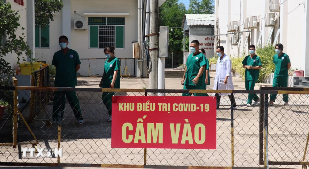 Khu cách ly điều trị bệnh nhân COVID-19 thuộc Khoa truyền nhiễm, Trung tâm Y tế thành phố Hà Tiên (Kiên Giang). (Ảnh: Lê Huy Hải/TTXVN)