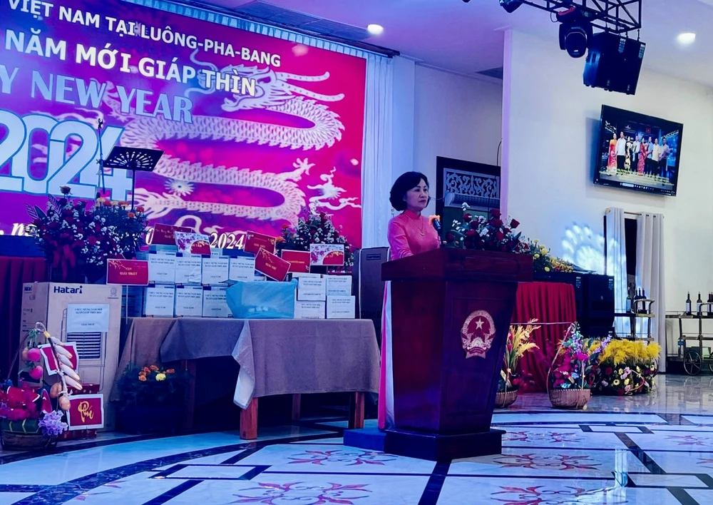 Tổng Lãnh sự Kiều Thị Hằng Phúc phát biểu tại sự kiện. (Ảnh: Tổng lãnh sự quán Việt Nam tại tỉnh Luang Prabang) 