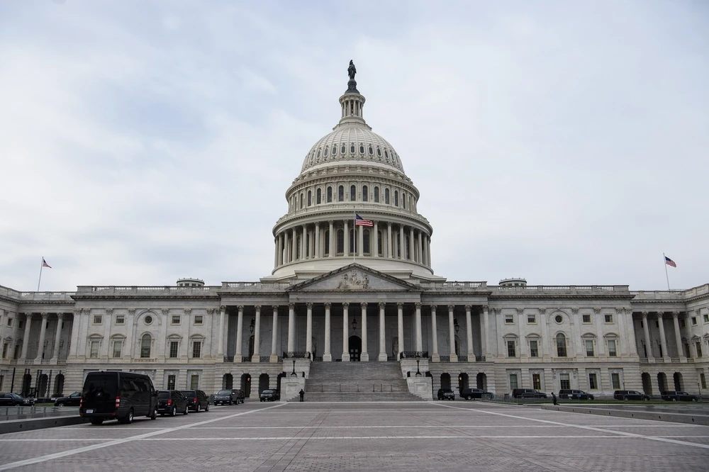 Quang cảnh bên ngoài tòa nhà Quốc hội Mỹ ở Washington DC. (Ảnh: AFP/TTXVN)