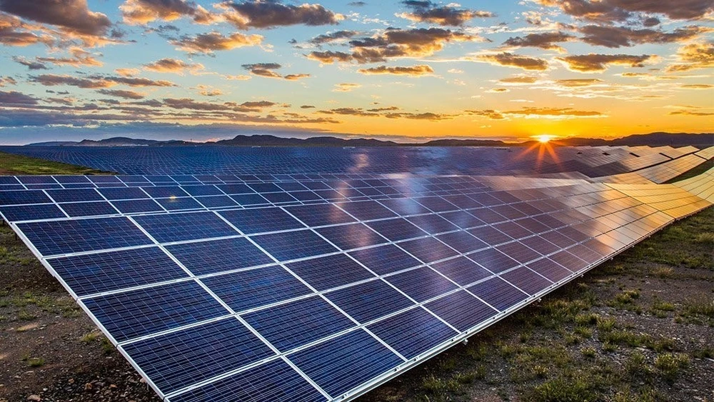 Một dự án sản xuất điện từ năng lượng mặt trời tại tỉnh Western Cape, Nam Phi. (Ảnh: Phi Hùng/TTXVN)