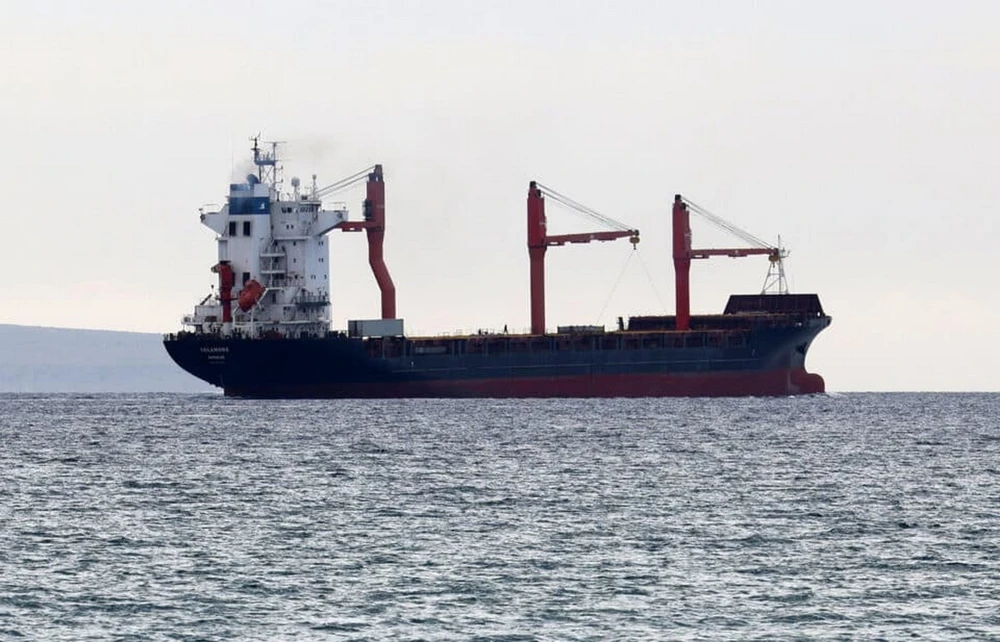 Tàu Sagamore rời cảng Larnaca. (Ảnh: Cyprus Mail)