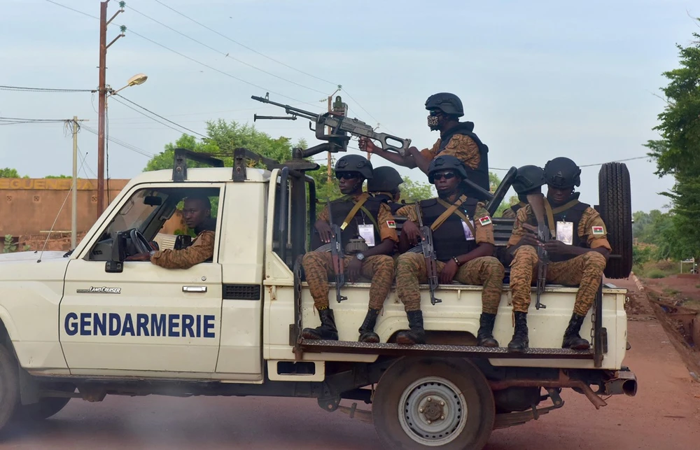 Binh sỹ Burkina Faso được triển khai tại thành phố Ouhigouya. (Ảnh: AFP/TTXVN)