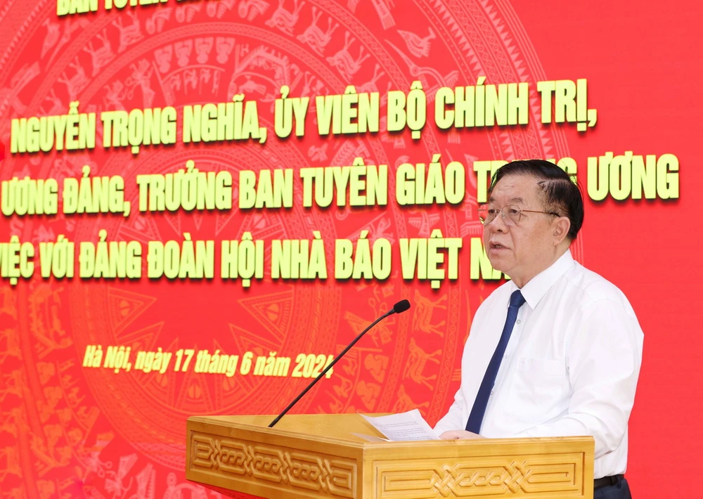 Ông Nguyễn Trọng Nghĩa, Ủy viên Bộ Chính tri, Bí thư Trung ương Đảng, Trưởng Ban Tuyên giáo Trung ương phát biểu chỉ đạo buổi làm việc. (Ảnh: Phương Hoa/TTXVN)