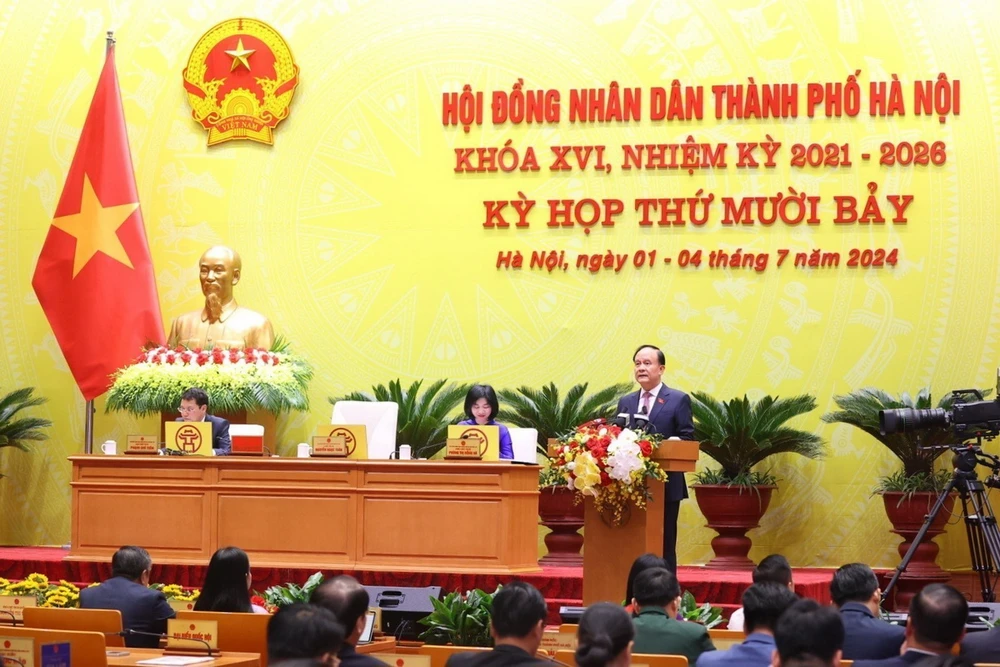 Chủ tịch HĐND Thành phố Hà Nội Nguyễn Ngọc Tuấn phát biểu tại Kỳ họp. (Ảnh: Văn Điệp/TTXVN)