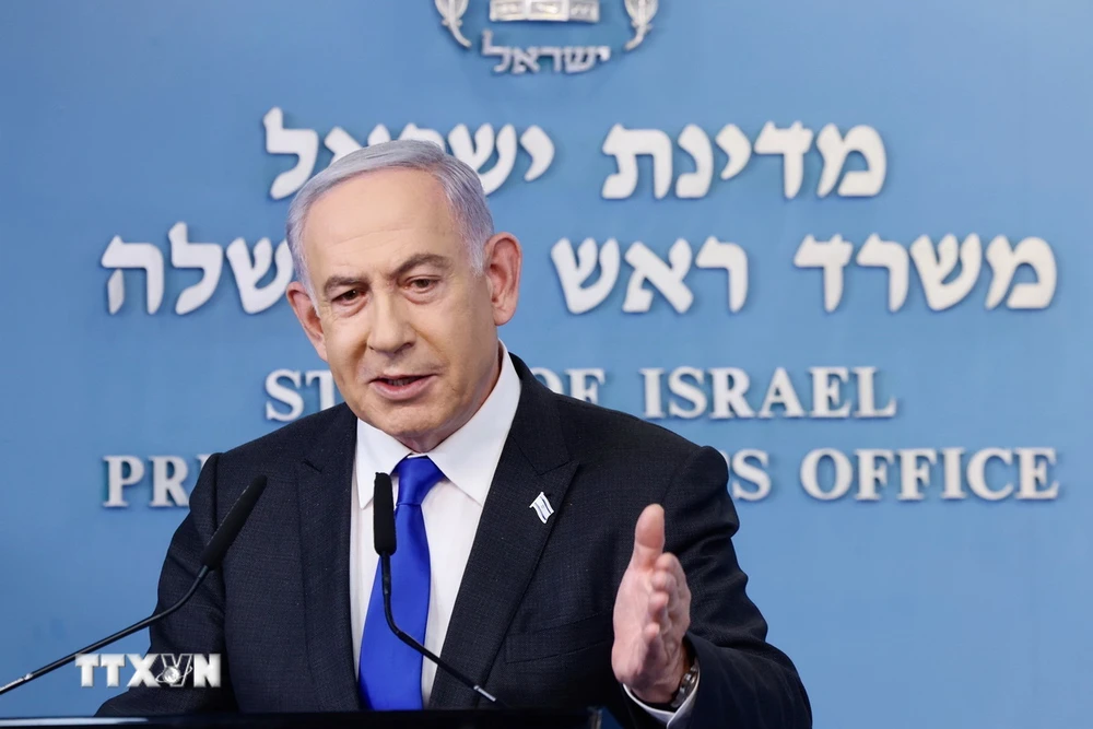 Thủ tướng Israel Benjamin Netanyahu phát biểu trong một cuộc họp báo ở Jerusalem. (Ảnh: THX/TTXVN)