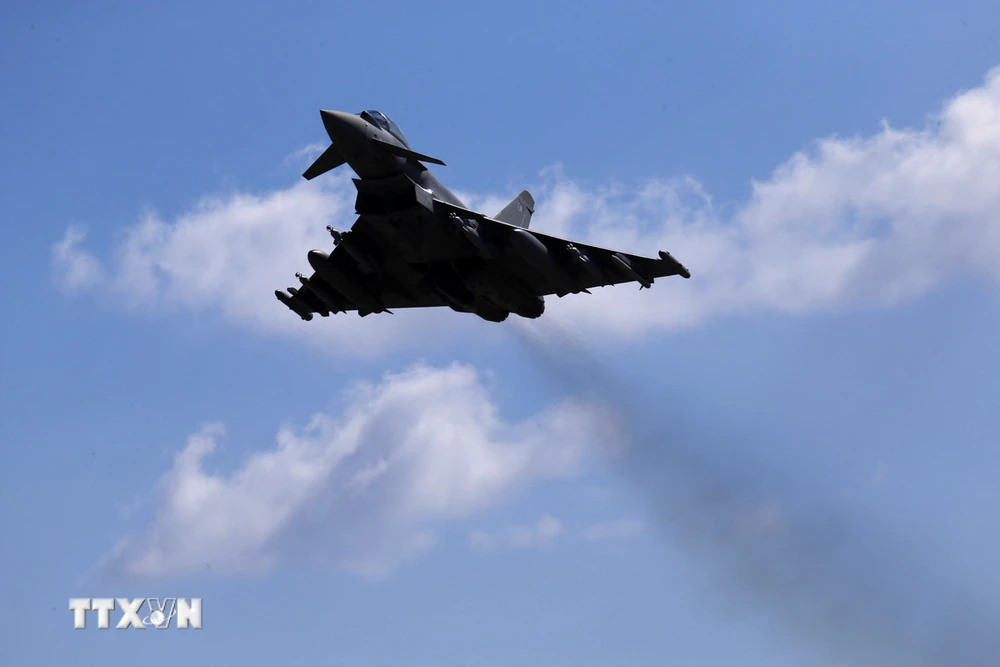 Chiến đấu cơ Eurofighter Typhoon của Anh. (Ảnh: AFP/TTXVN)