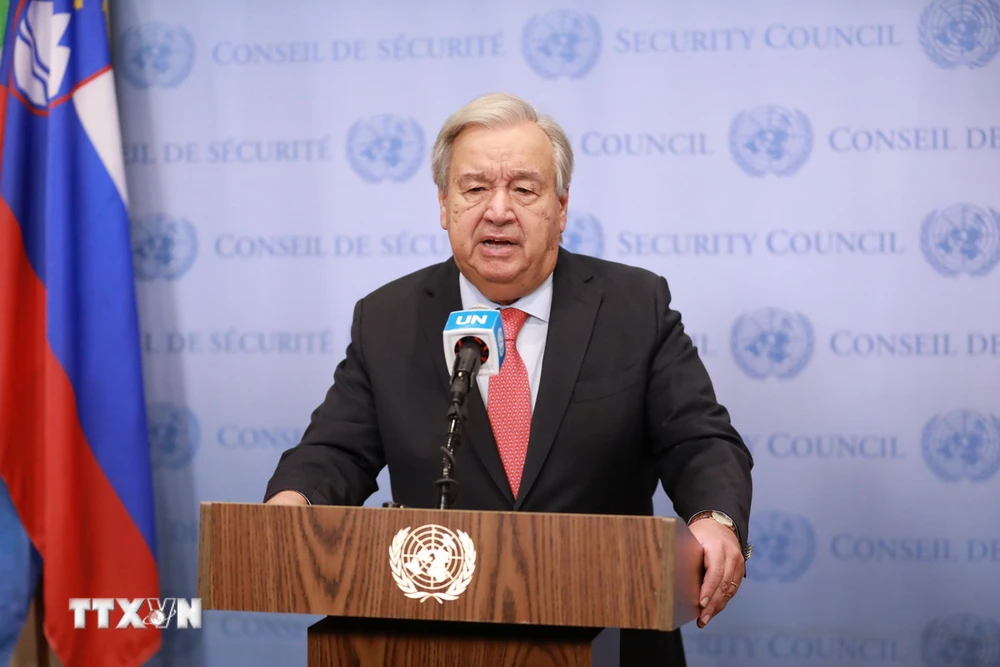 Tổng thư ký LHQ Antonio Guterres phát biểu trong một cuộc họp báo ở New York, Mỹ. (Ảnh: THX/TTXVN)