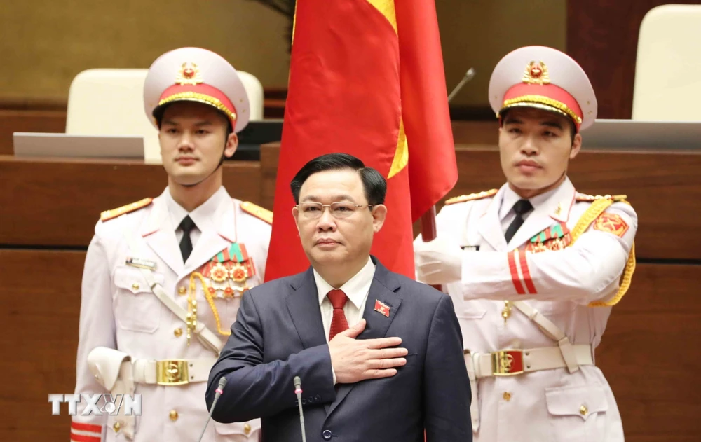 Chủ tịch Quốc hội Vương Đình Huệ tuyên thệ nhậm chức. (Ảnh: Phương Hoa/TTXVN) 