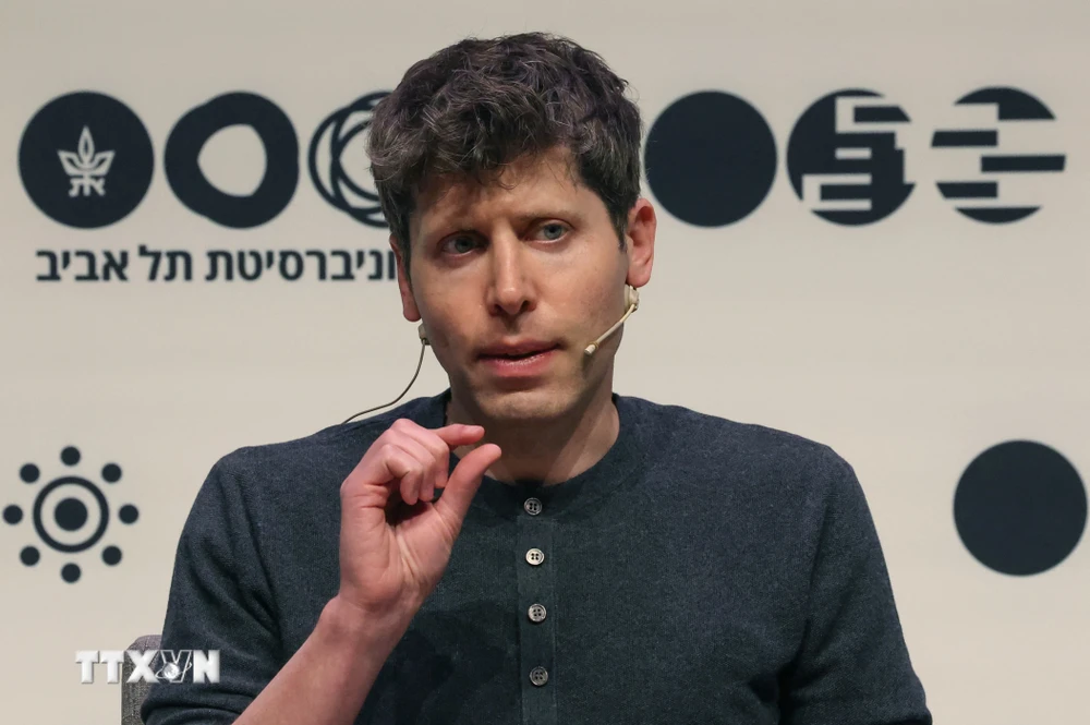 Ông Sam Altman phát biểu tại Đại học Tel Aviv ở thành phố Tel Aviv, Israel ngày 5/6/2023. (Ảnh: AFP/TTXVN) 