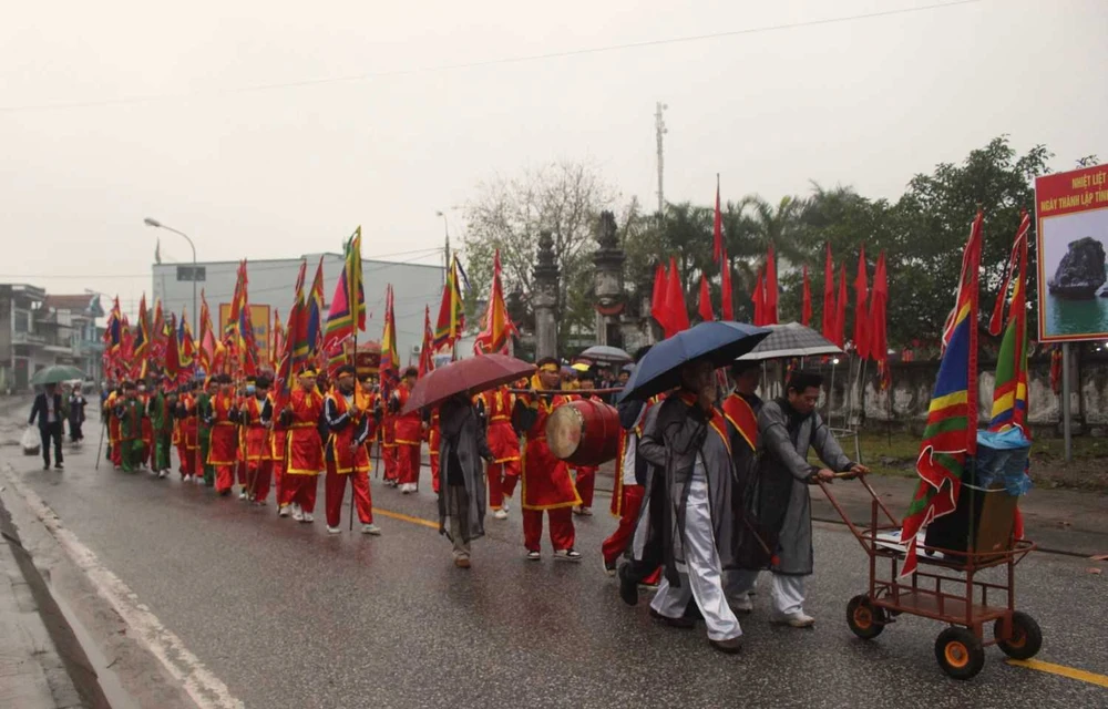 Lễ rước thần trong lễ hội Đình Đầm Hà. (Nguồn: Cổng Thông tin Điện tử tỉnh Quảng Ninh)