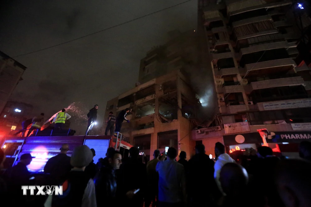 Hiện trường vụ tấn công của Israel nhằm vào tòa nhà của phong trào Hamas tại ngoại ô Beirut, Liban ngày 2/1/2024. (Nguồn: THX/TTXVN)