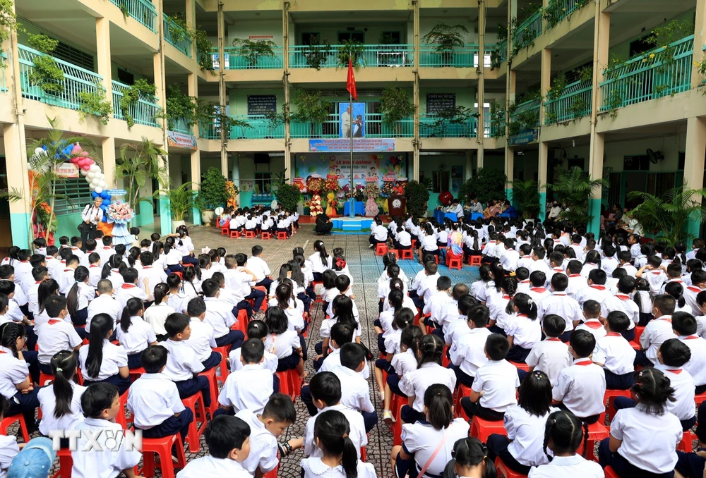 Lễ Khai giảng năm học mới 2023-2024 tại Trường Tiểu học Phạm Ngọc Thạch (Thành phố Hồ Chí Minh). (Ảnh: Hồng Đạt/TTXVN)