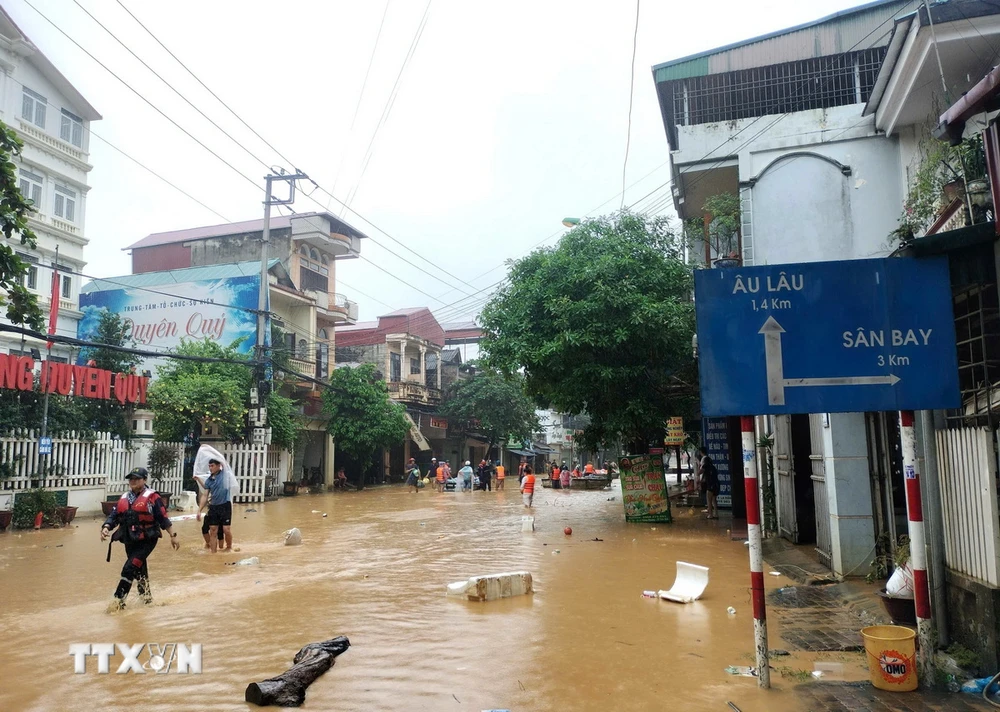 Khu vực xảy ra vụ lật thuyền khiến tình nguyện viên tham gia cứu hộ tử vong. (Ảnh: Tuấn Anh/TTXVN)