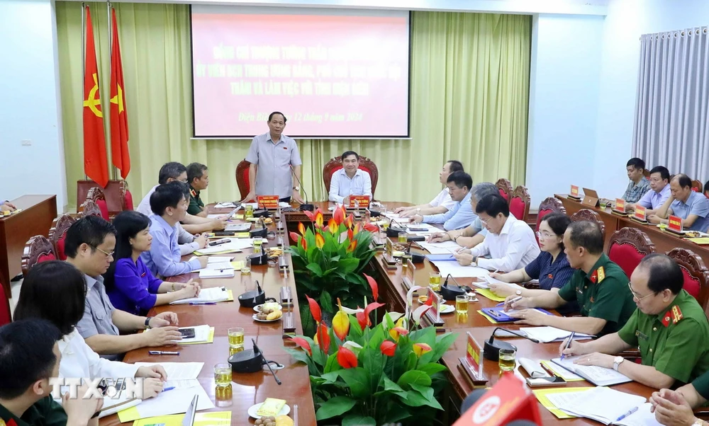 Quang cảnh buổi làm việc của đoàn công tác Quốc hội với lãnh đạo tỉnh Điện Biên. (Ảnh: Trung Kiên/TTXVN)