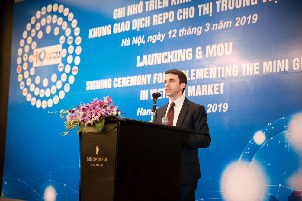 Đại diện Ngân hàng Phát triển Châu Á phát biểu tại Hội nghị. (Ảnh: BTC/Vietnam+)