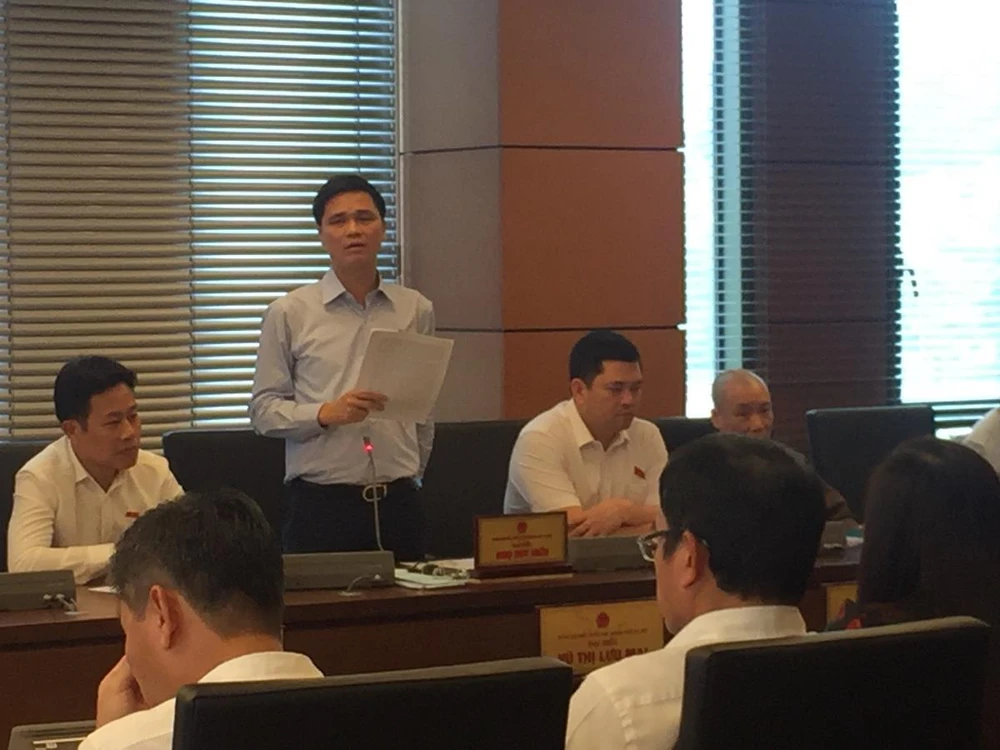 Ông Ngọ Duy Hiểu (Đoàn đại biểu Quốc hôi Thành phố Hà Nội) phát biểu ý kiến về dự thảo Bộ Luật Lao động (sửa đổi). (Ảnh: PV/Vietnam+)