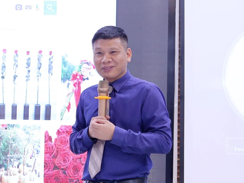 Ông Tuấn Hà, Tổng giám đốc Vinalink và VAG Media trao đổi cùng VietnamPlus về những kinh nghiệm giúp các doanh nghiệp start-up “go global.” (Ảnh: PV/Vietnam+)