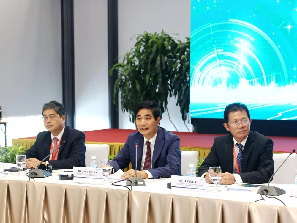 Phiên hội thảo có chủ đề: “Phát triển thương mại điện tử thúc đẩy kinh tế số tại Việt Nam.” (Ảnh: BKT/Vietnam+)
