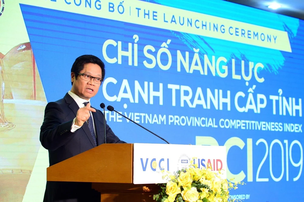 Tiến sỹ Vũ Tiến Lộc, Chủ tịch Phòng Thương mại và Công nghiệp Việt Nam (VCCI), Trưởng Ban chỉ đạo PCI trao đổi với báo chí nhân dịp công bố PCI 2019, ngày 5/5.
